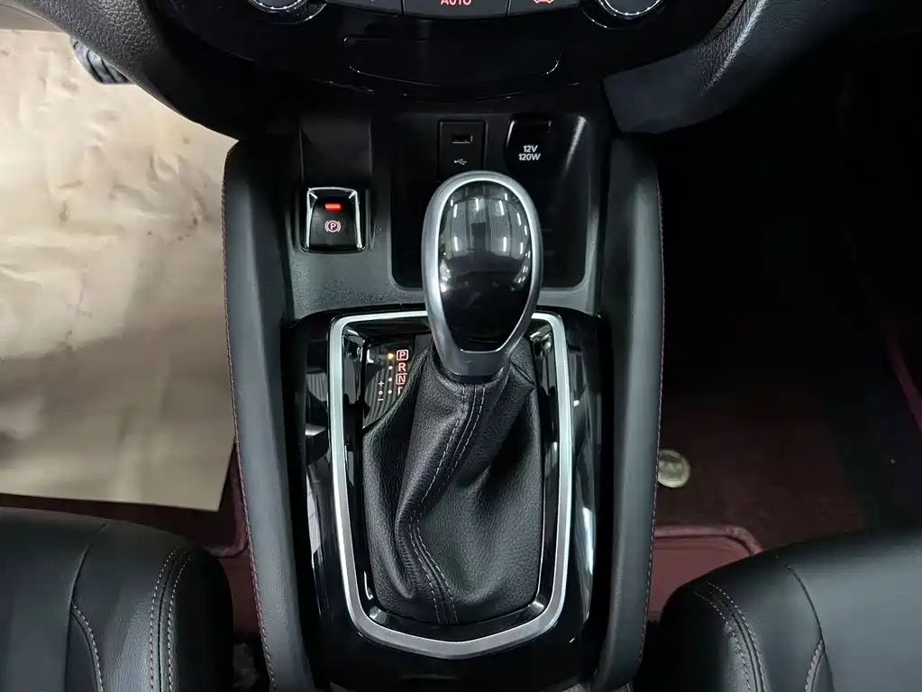 Nissan Qashqai — миниатюра 12