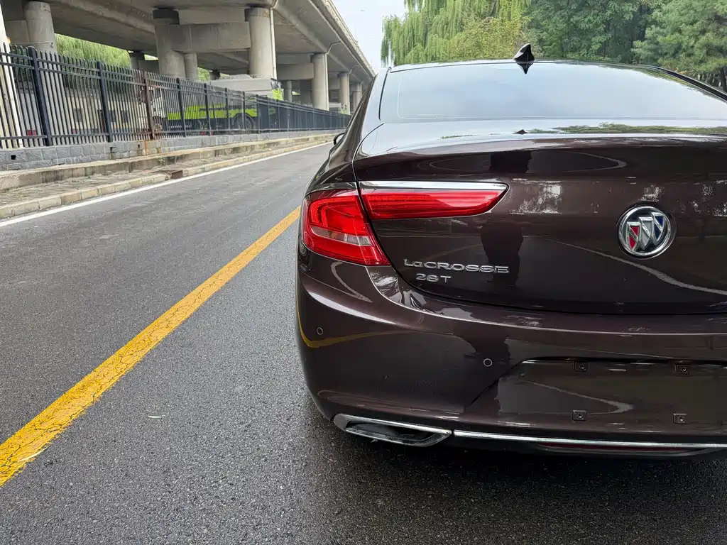 Buick LaCrosse — миниатюра 13