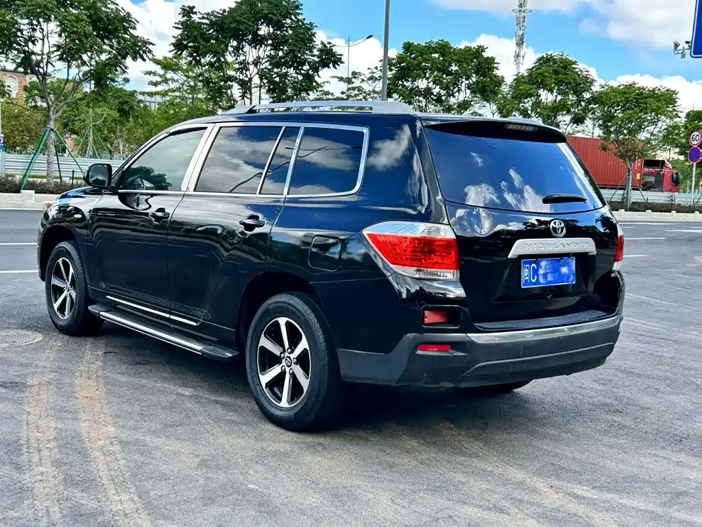 Toyota Highlander 2009 2.7L 5 мест Elite