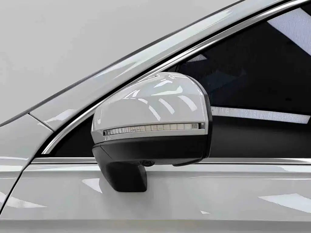 Volkswagen Tiguan L — миниатюра 8