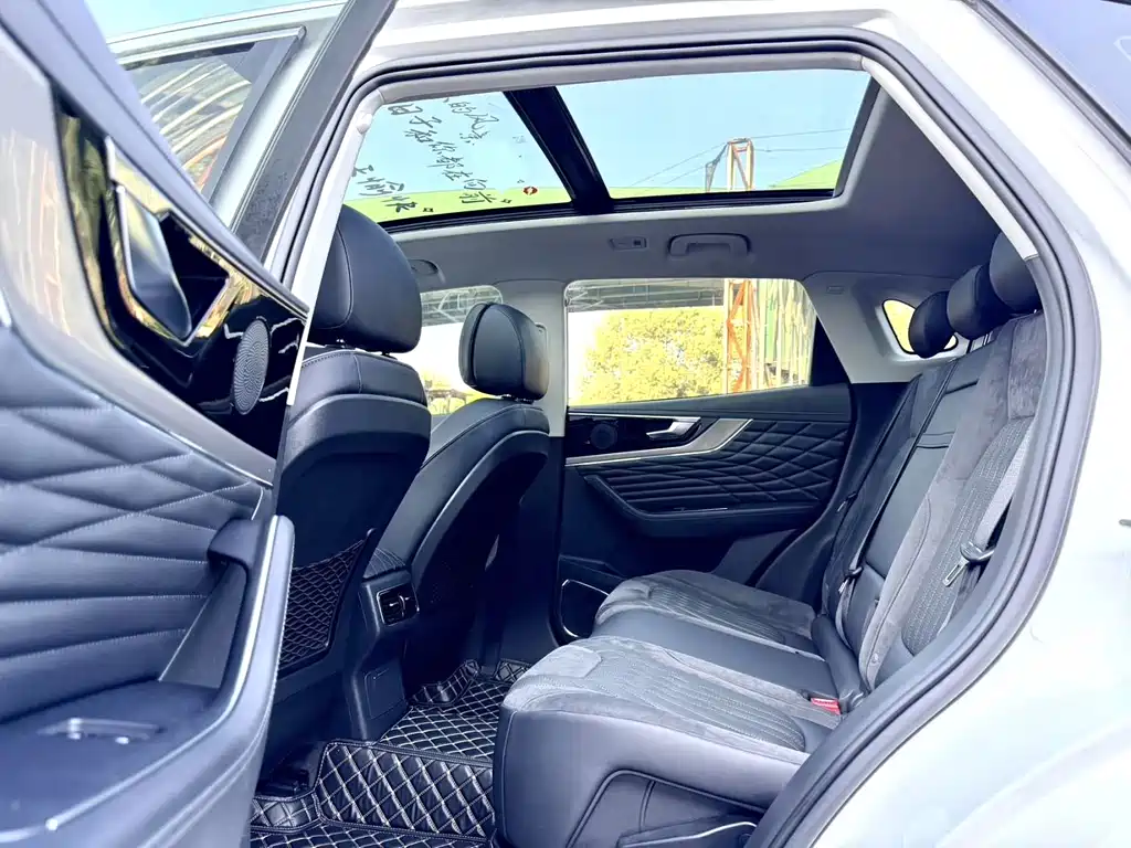 Hongqi Hongqi HS5 — миниатюра 9