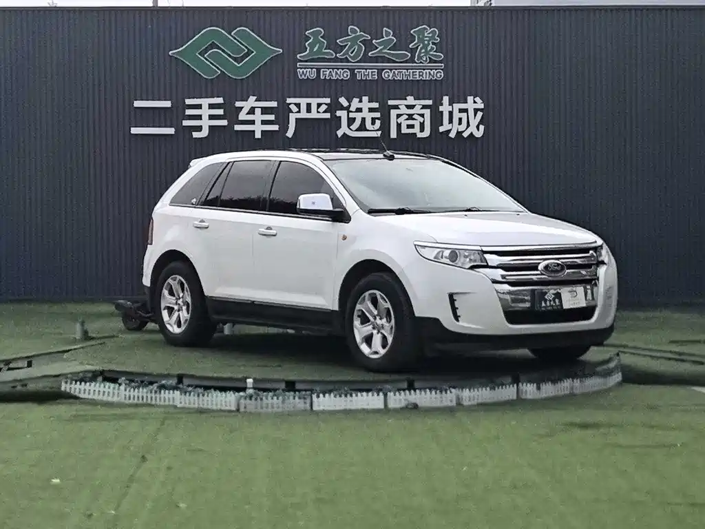 Ford Edge (Import) — миниатюра 3