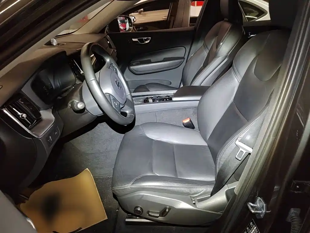 Volvo XC60 — миниатюра 15