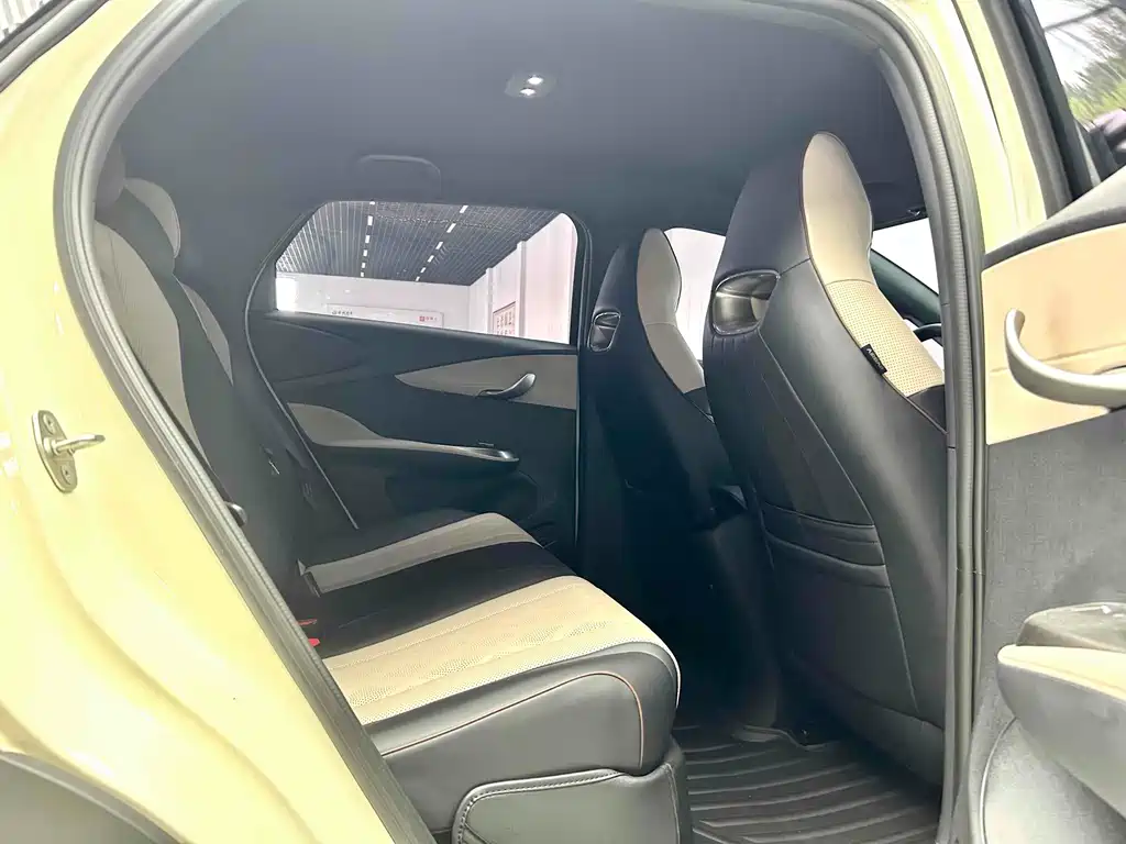 BYD Dolphin — миниатюра 11