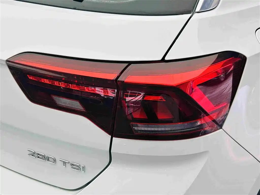 Volkswagen T-Roc — миниатюра 13