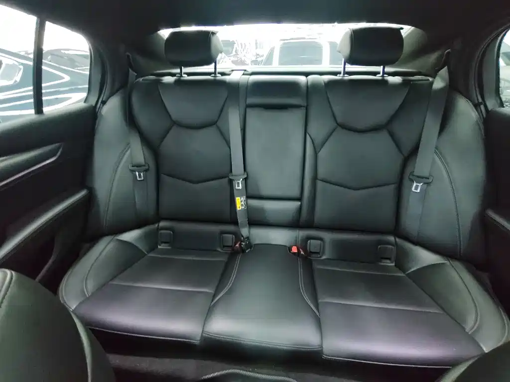 Cadillac CT5 — миниатюра 8