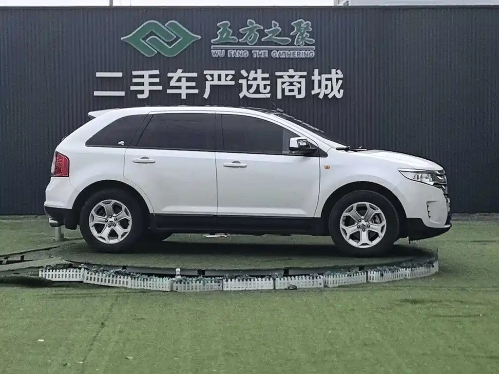 Ford Edge (Import) — миниатюра 4