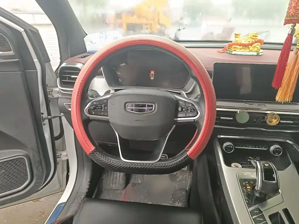 Geely Binyue — миниатюра 11