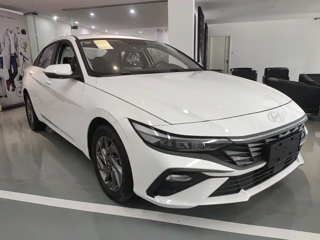 Hyundai Elantra — миниатюра 4