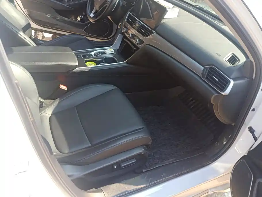 Honda Accord — миниатюра 8