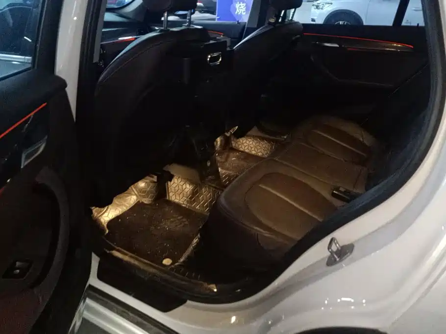BMW X1 — миниатюра 10
