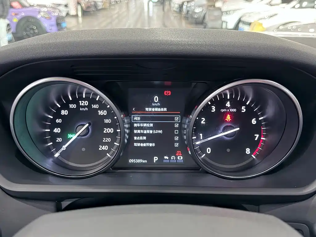 Land Rover Discovery — миниатюра 18