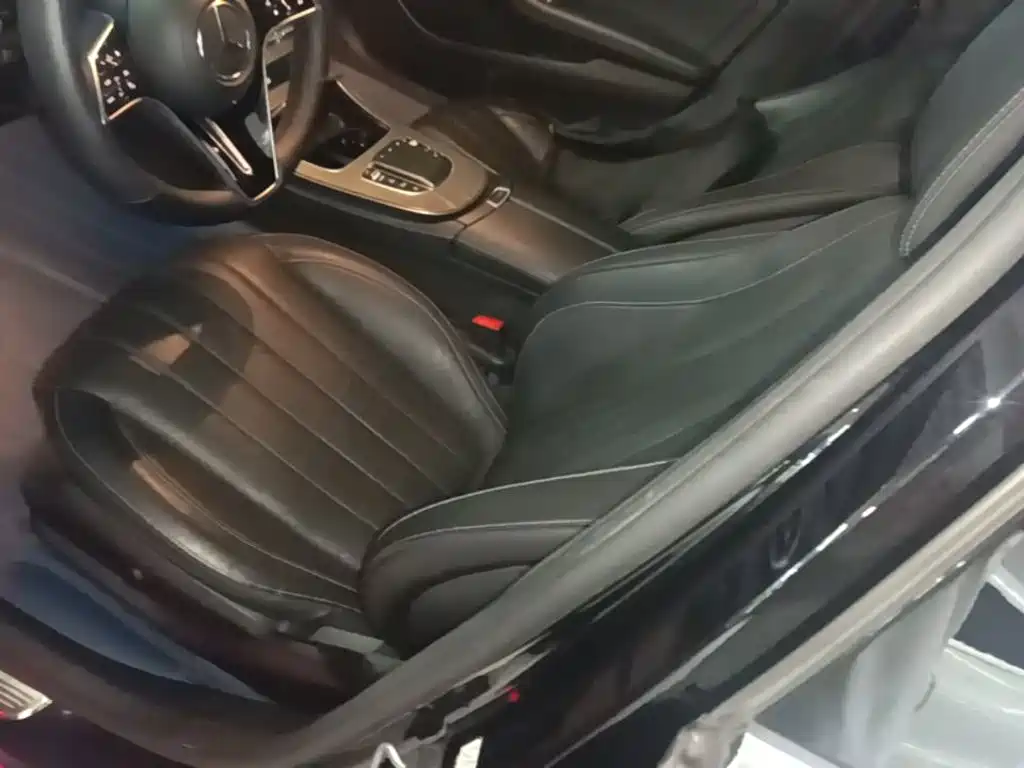 Mercedes-Benz E-Class — миниатюра 15