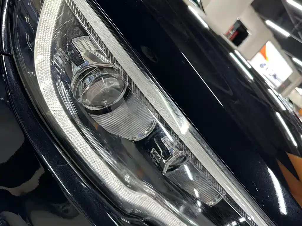 Hongqi Hongqi H5 — миниатюра 13