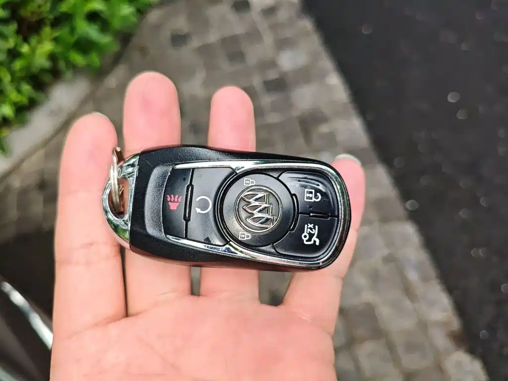 Buick LaCrosse — миниатюра 12