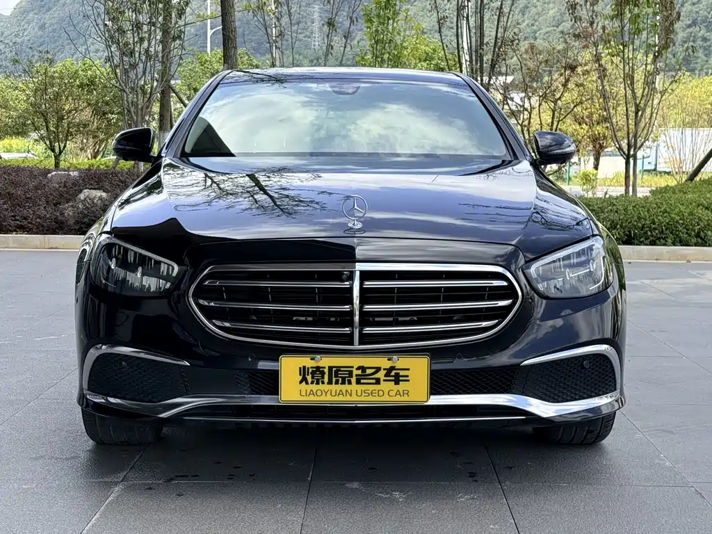 Mercedes-Benz E-Class — миниатюра 2