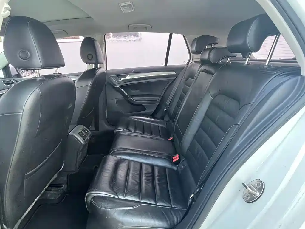 Volkswagen Golf — миниатюра 10