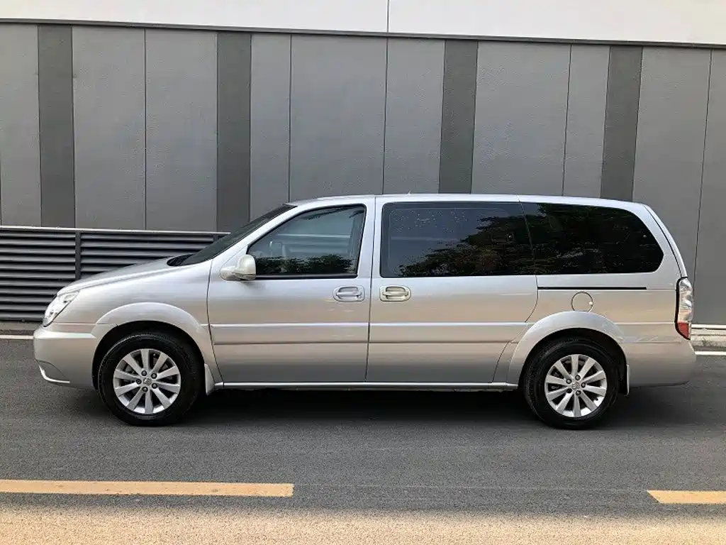 Buick GL8 — миниатюра 12