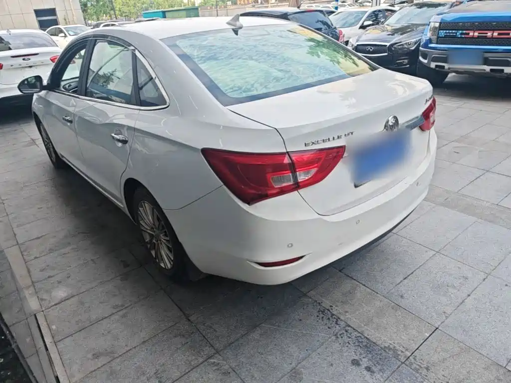 Buick Excelle — миниатюра 5