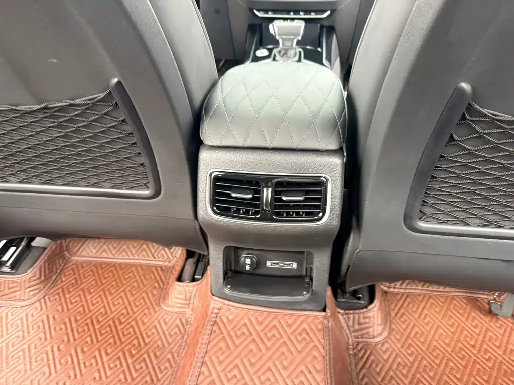 Hongqi Hongqi HS5 — миниатюра 14