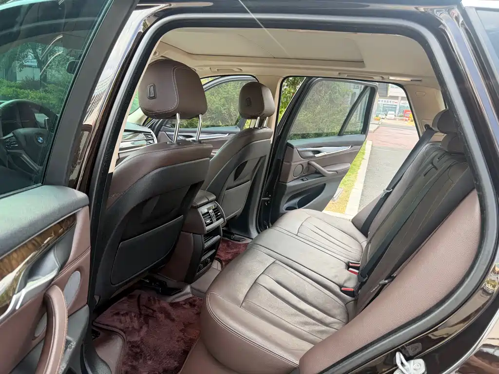 BMW X5 (Import) — миниатюра 11