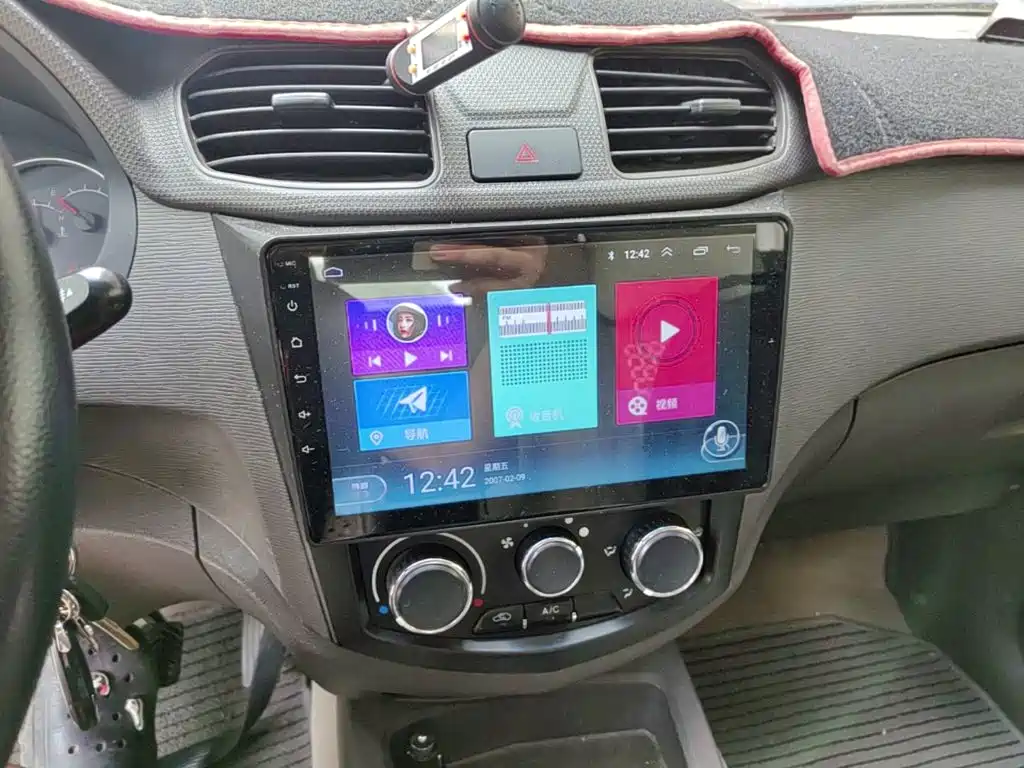 Wuling Hongguang — миниатюра 13