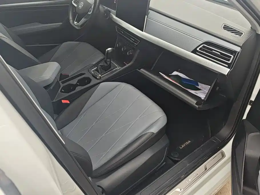 Volkswagen Lavida — миниатюра 8