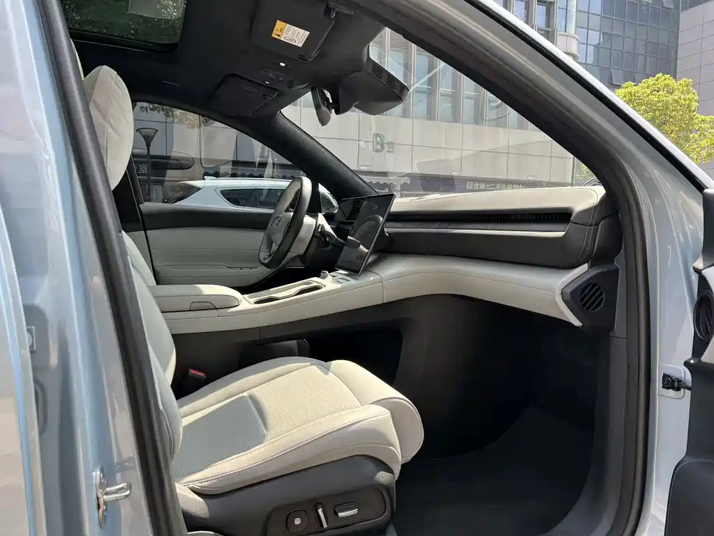 NIO ES6 — миниатюра 7