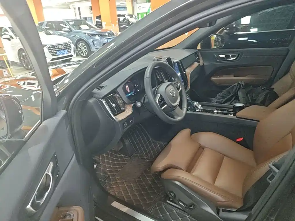 Volvo XC60 — миниатюра 16