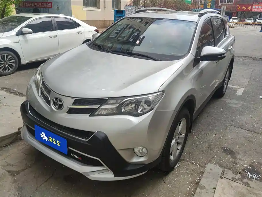 Toyota RAV4 2014