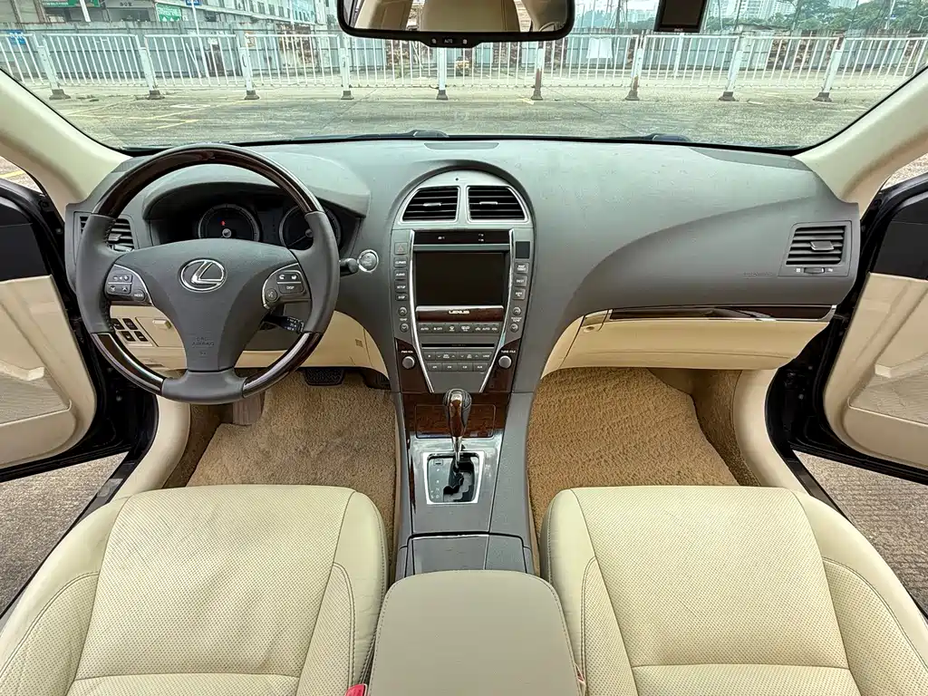 Lexus ES — миниатюра 6