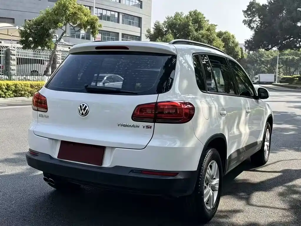 Volkswagen Tiguan — миниатюра 3