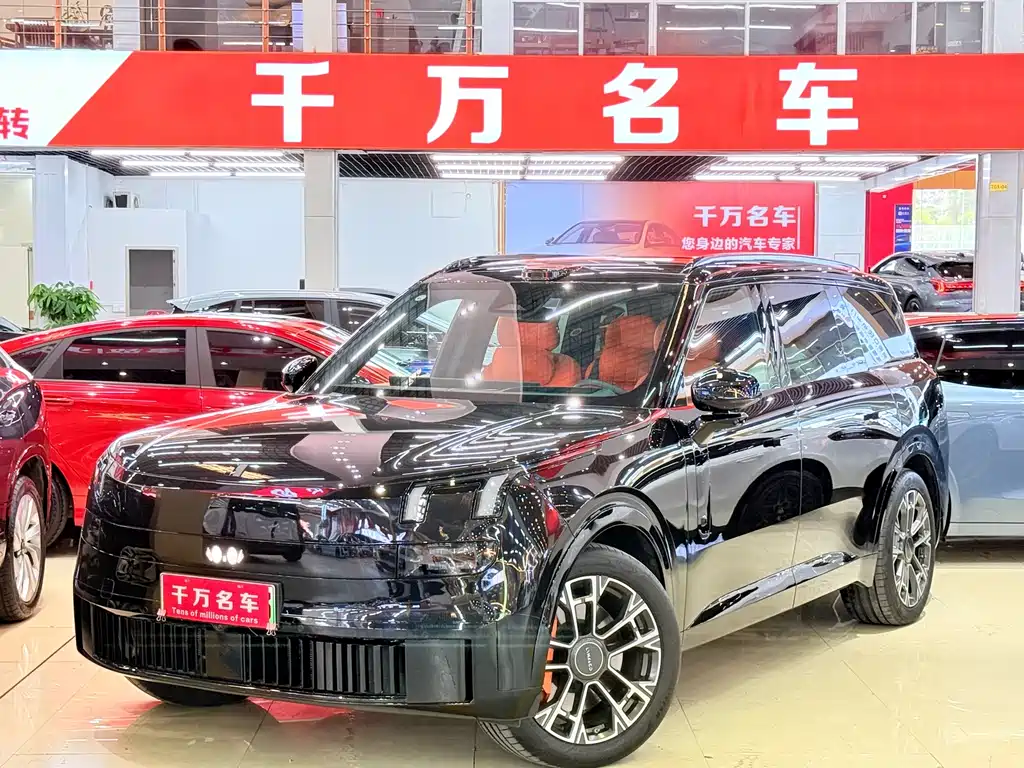 Lynk & Co 领克900 2025