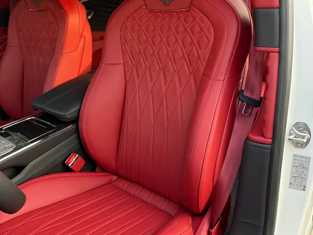 Bentley Flying Spur PHEV — миниатюра 17