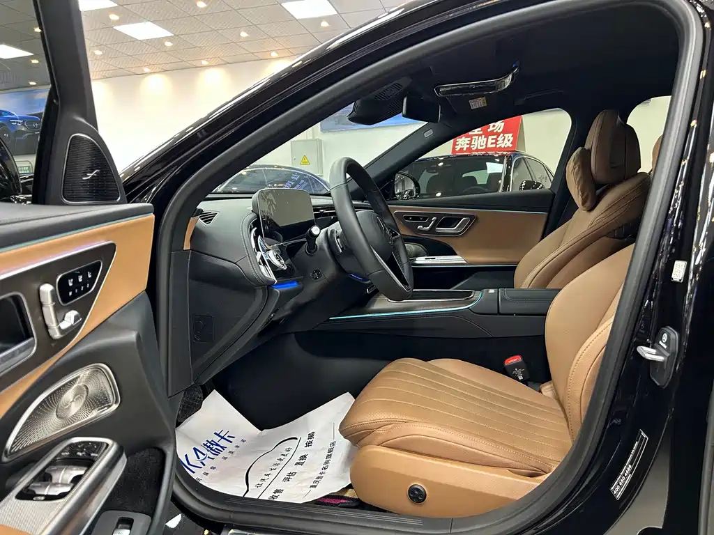 Mercedes-Benz E-Class — миниатюра 4