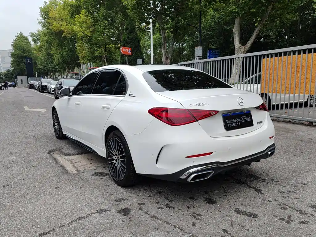 Mercedes-Benz C-Class — миниатюра 4