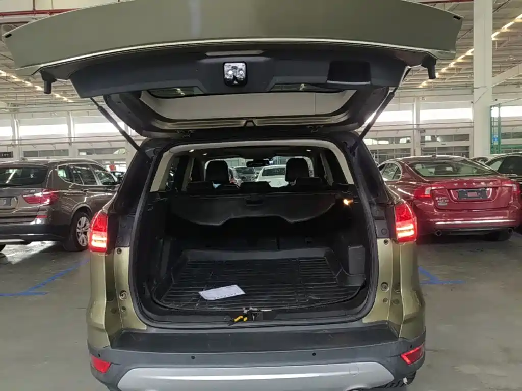 Ford Kuga — миниатюра 19
