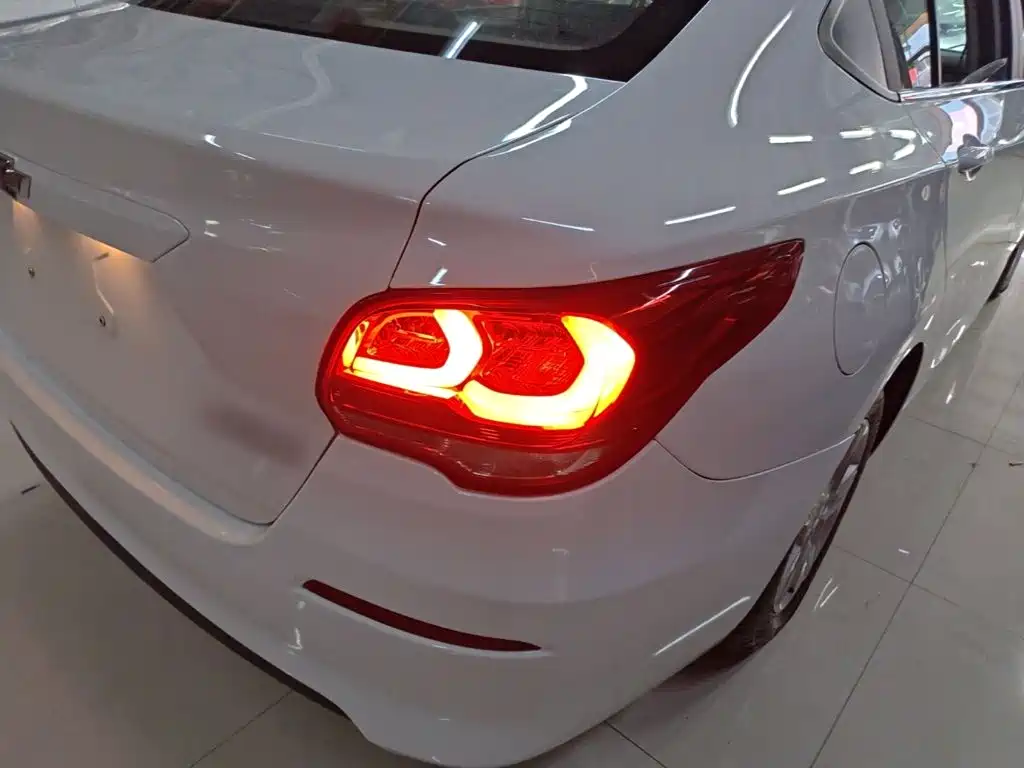 Chevrolet Cavalier — миниатюра 8