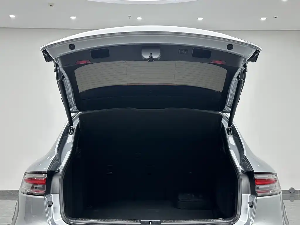 Porsche Macan — миниатюра 20