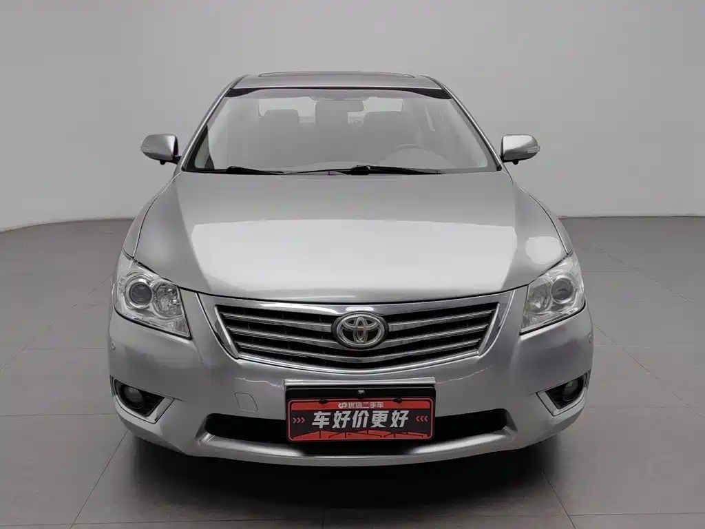 Toyota Camry — миниатюра 3