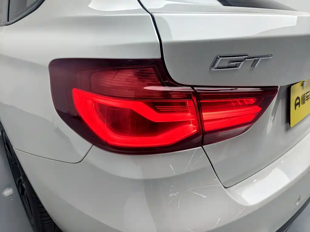 BMW 3 Series GT — миниатюра 7