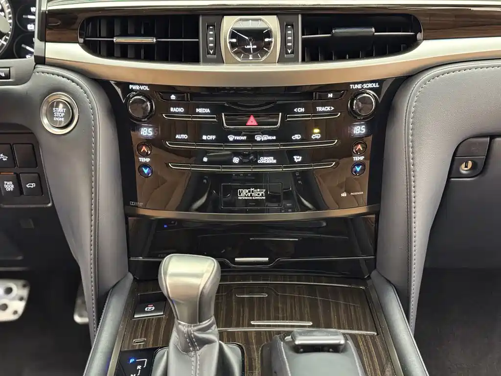 Lexus LX — миниатюра 22