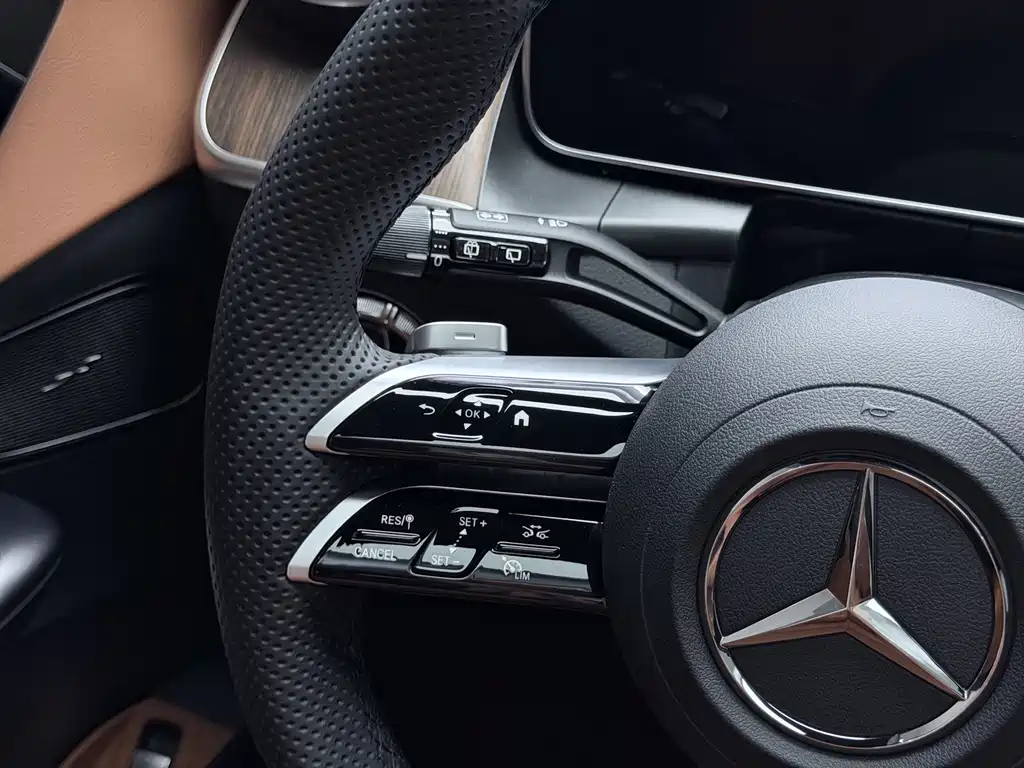 Mercedes-Benz GLC — миниатюра 33