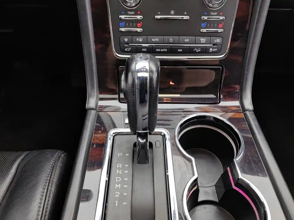 Lincoln Navigator — миниатюра 13