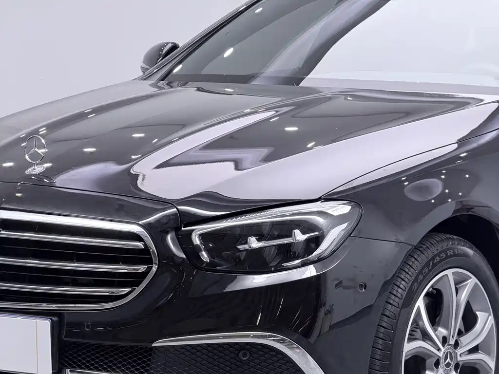 Mercedes-Benz E-Class — миниатюра 18