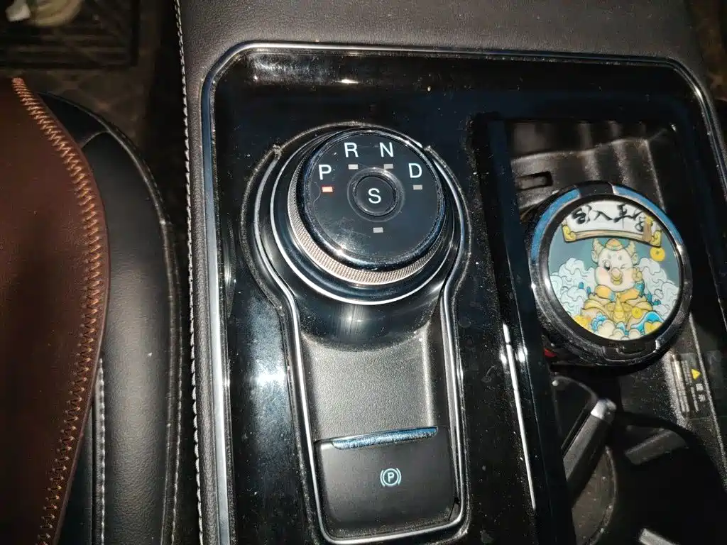 Ford Edge — миниатюра 10