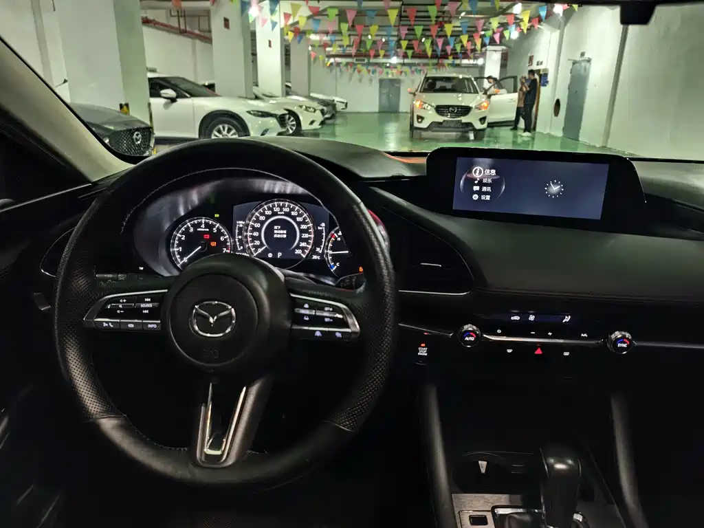 Mazda 3 Axela — миниатюра 15