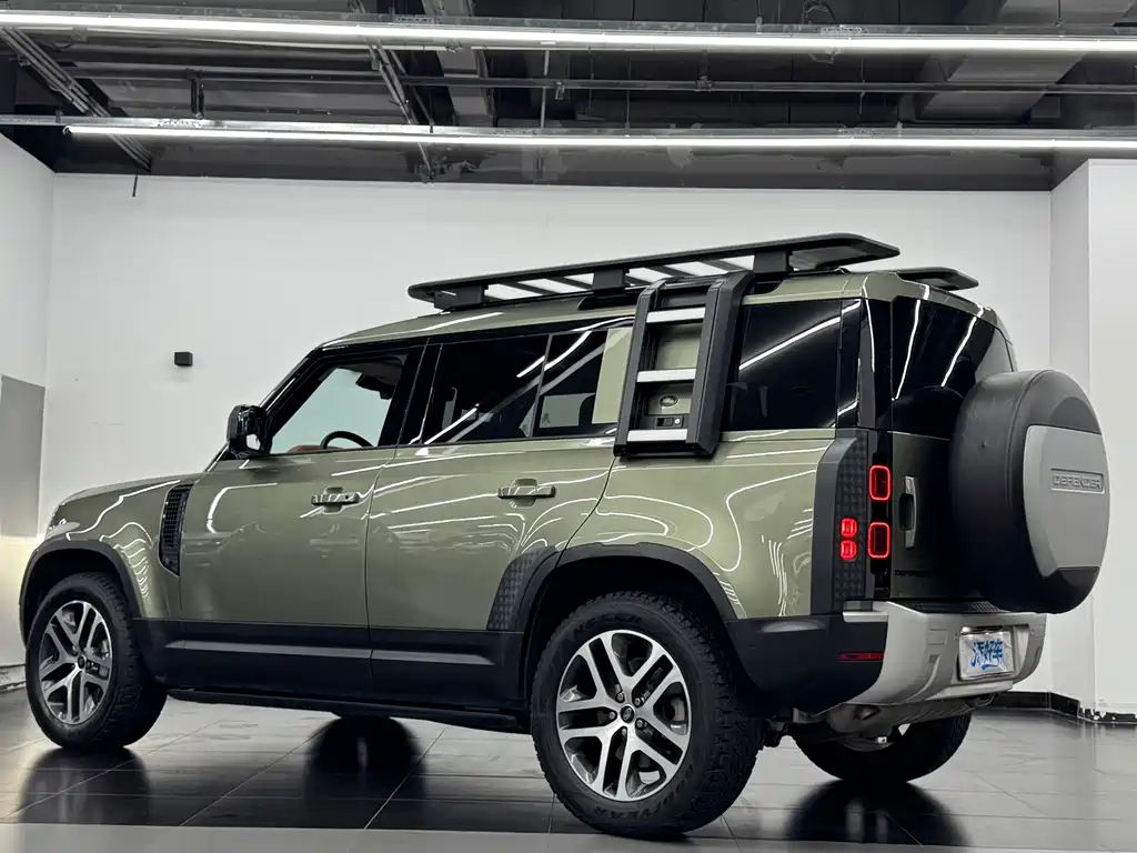 Land Rover Defender — миниатюра 13