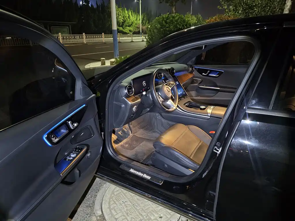Mercedes-Benz C-Class — миниатюра 4
