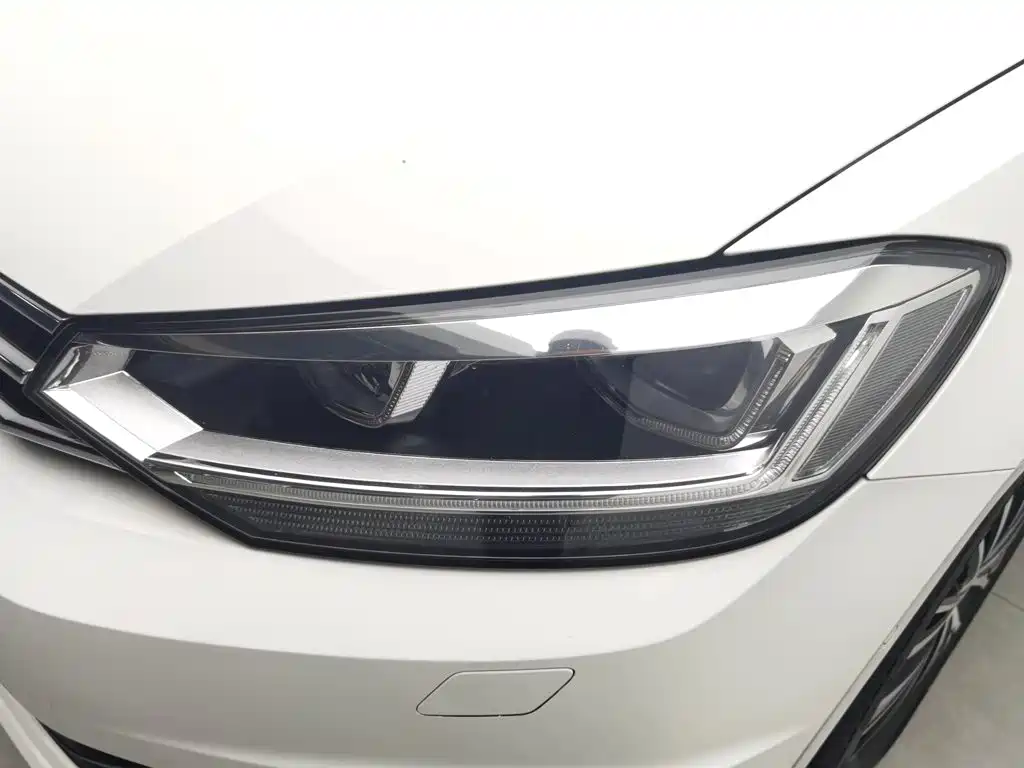 Volkswagen Touran — миниатюра 7